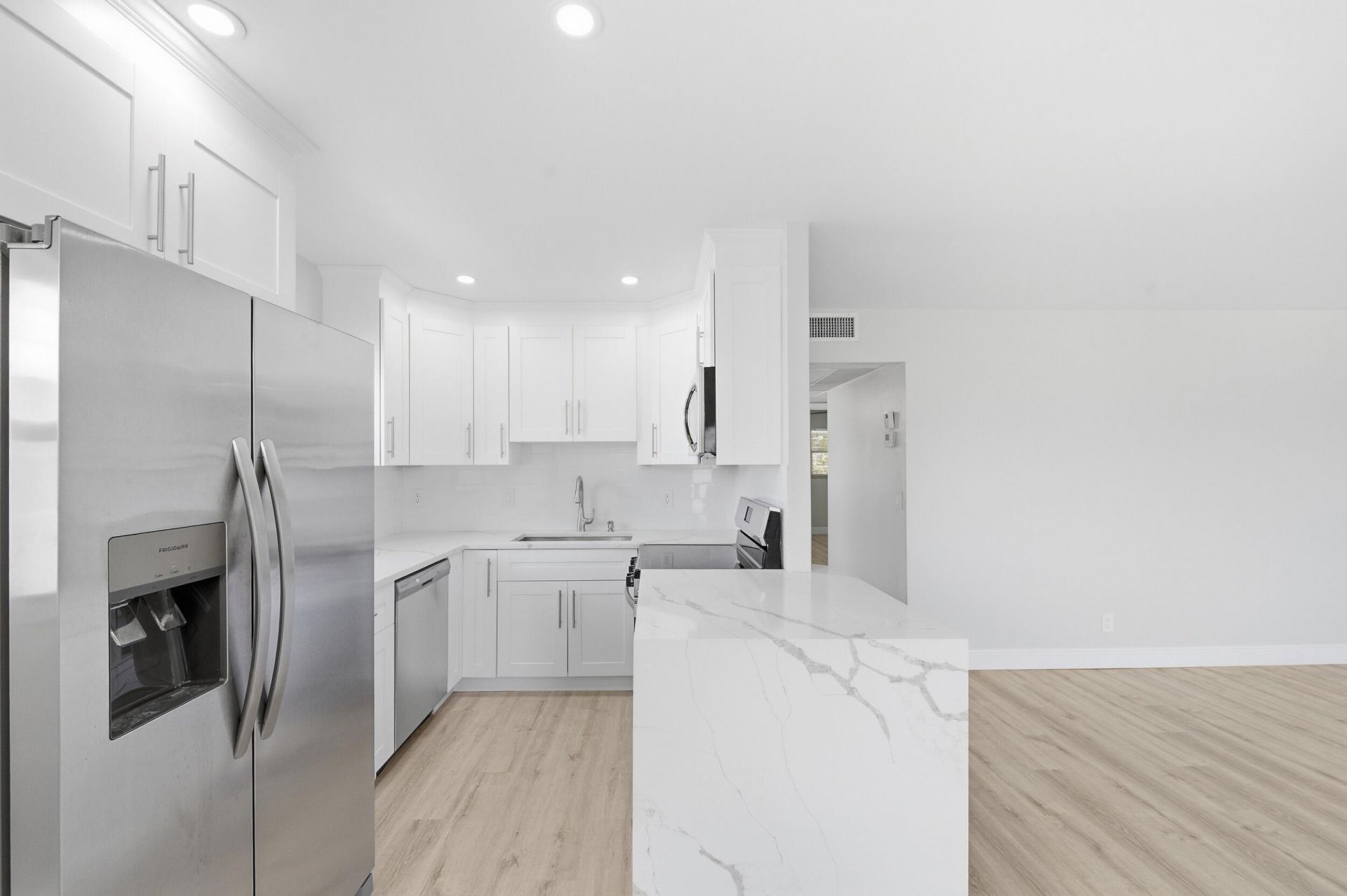 284 Flanders F, Delray Beach, FL 33484 Photo