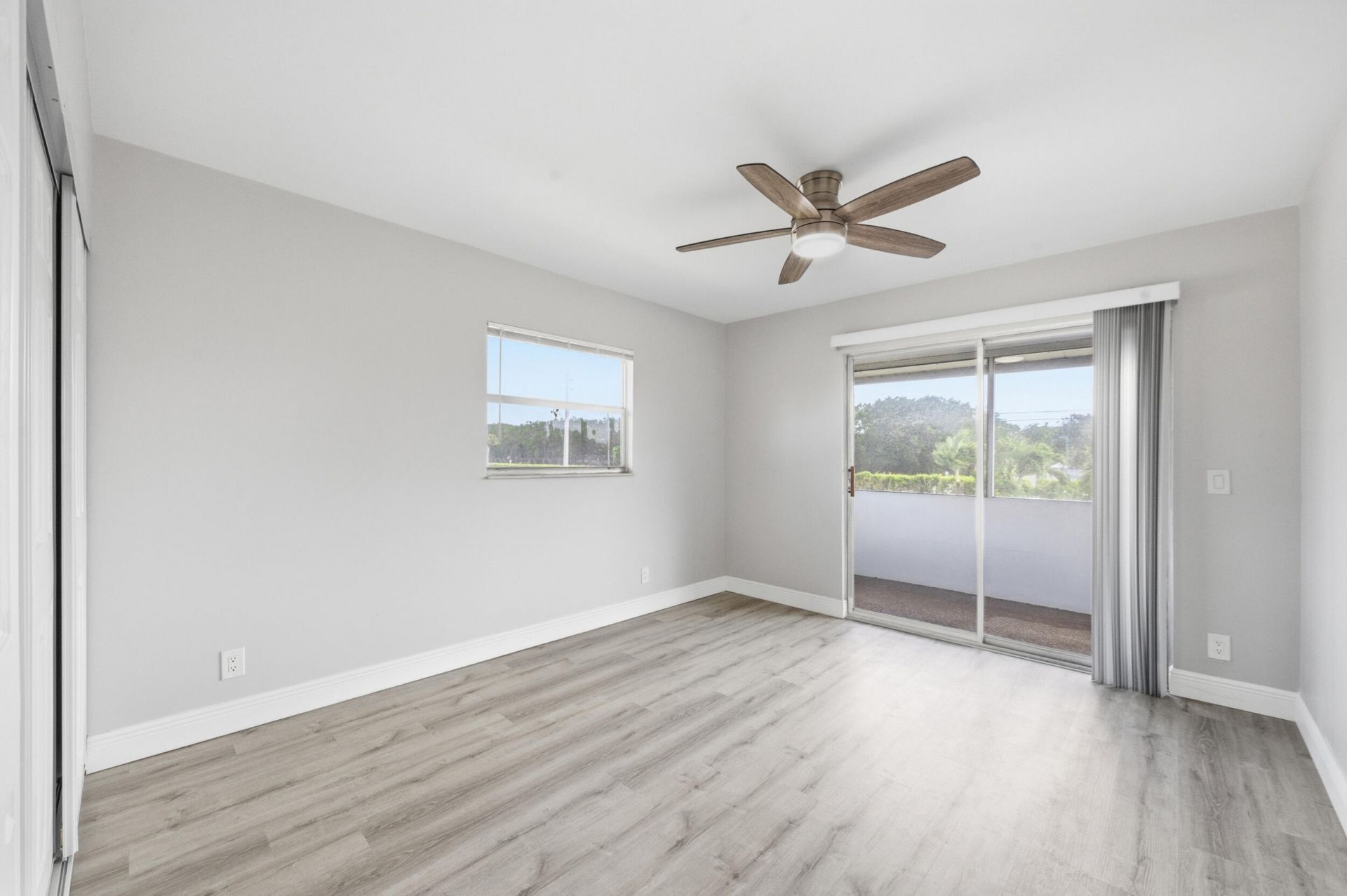 284 Flanders F, Delray Beach, FL 33484 Photo