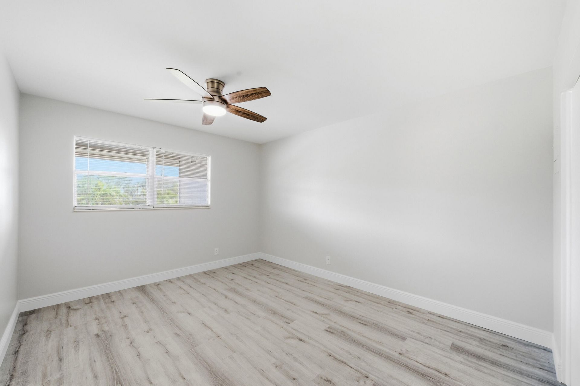 284 Flanders F, Delray Beach, FL 33484 Photo