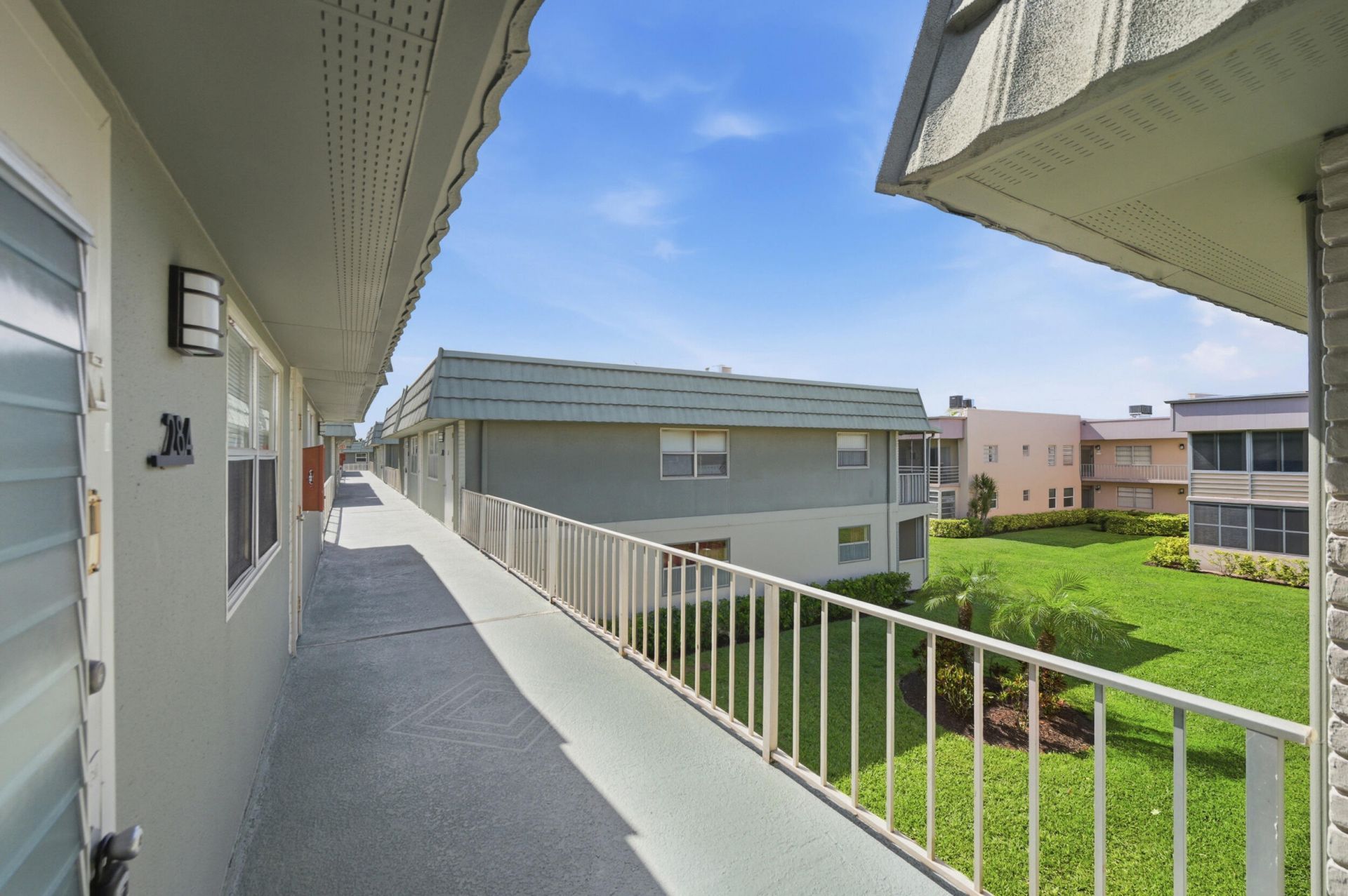 284 Flanders F, Delray Beach, FL 33484 Photo