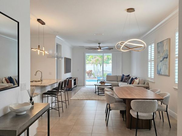 232 SE Via Visconti, Port St. Lucie, FL 34952