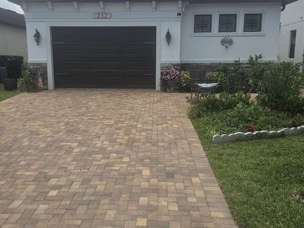232 SE Via Visconti, Port St. Lucie, FL 34952