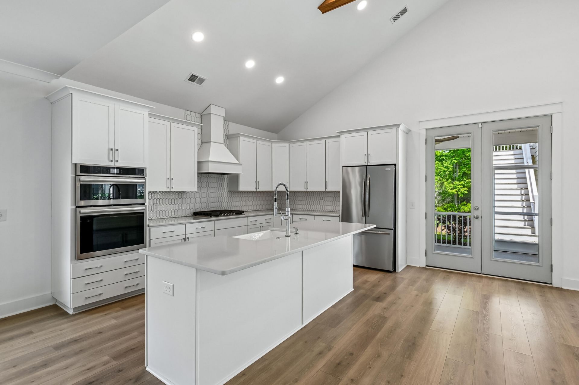 2014 Blue Bayou Boulevard Photo 16