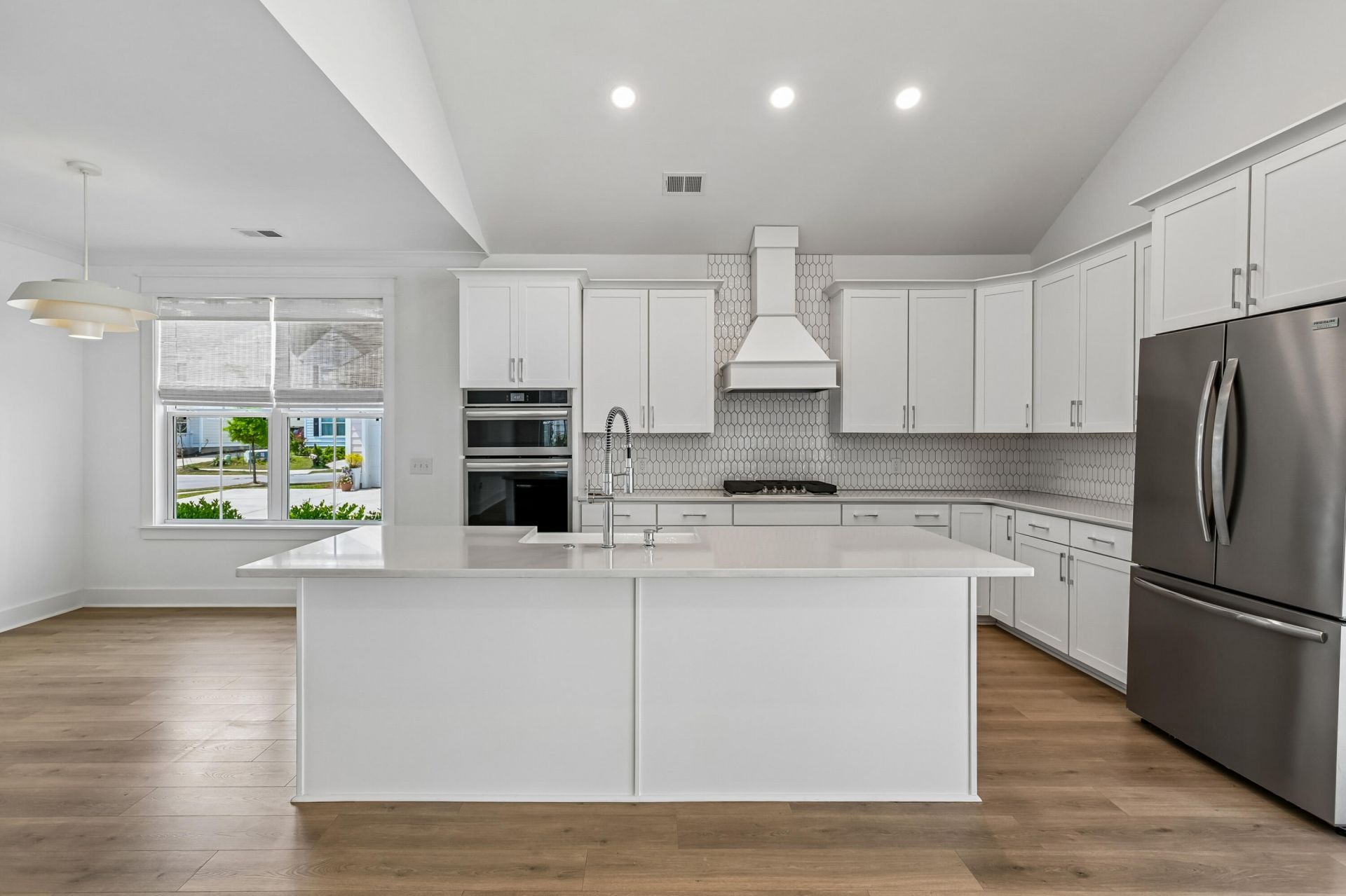 2014 Blue Bayou Boulevard Photo 18