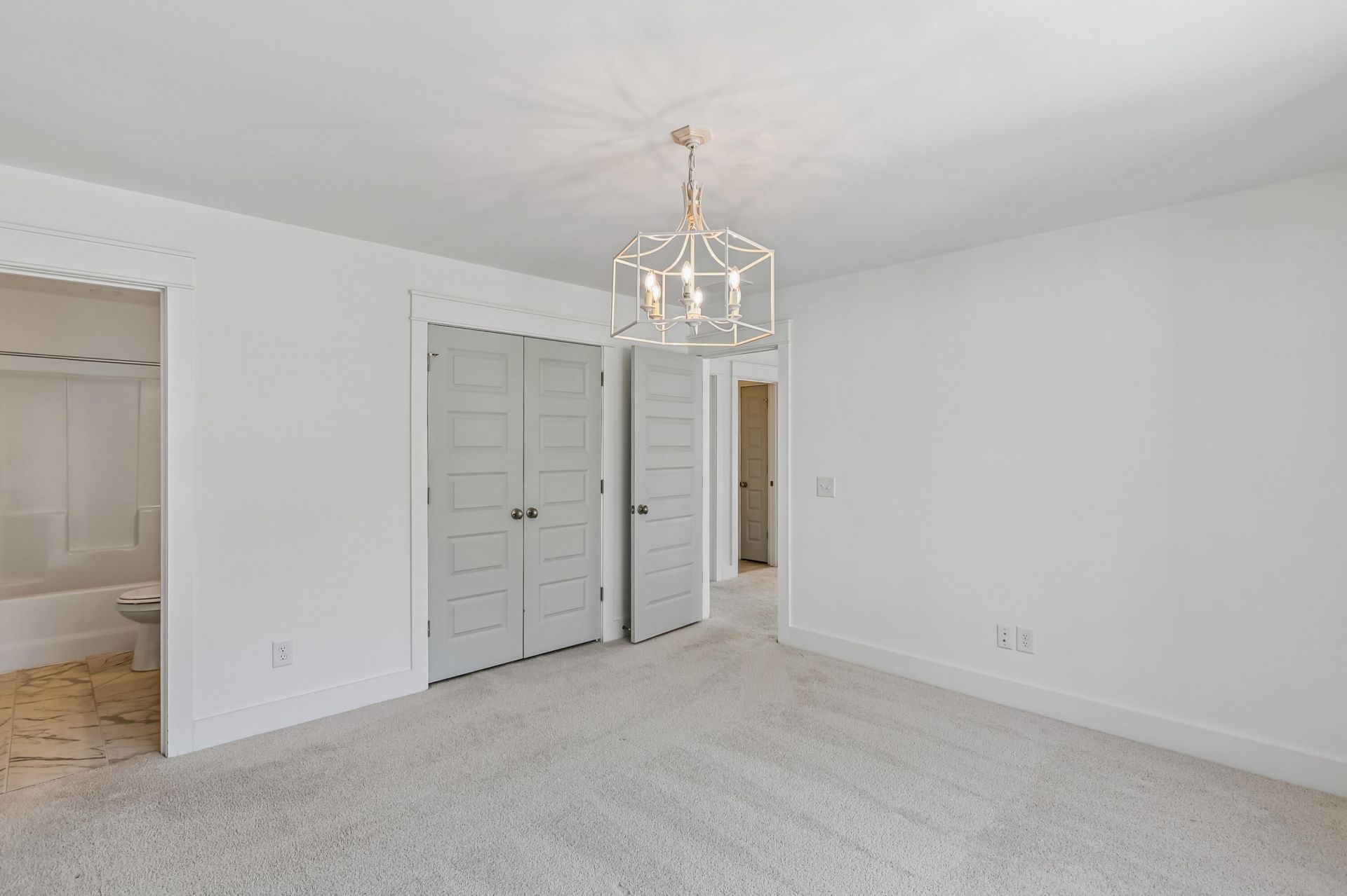 2014 Blue Bayou Boulevard Photo 29