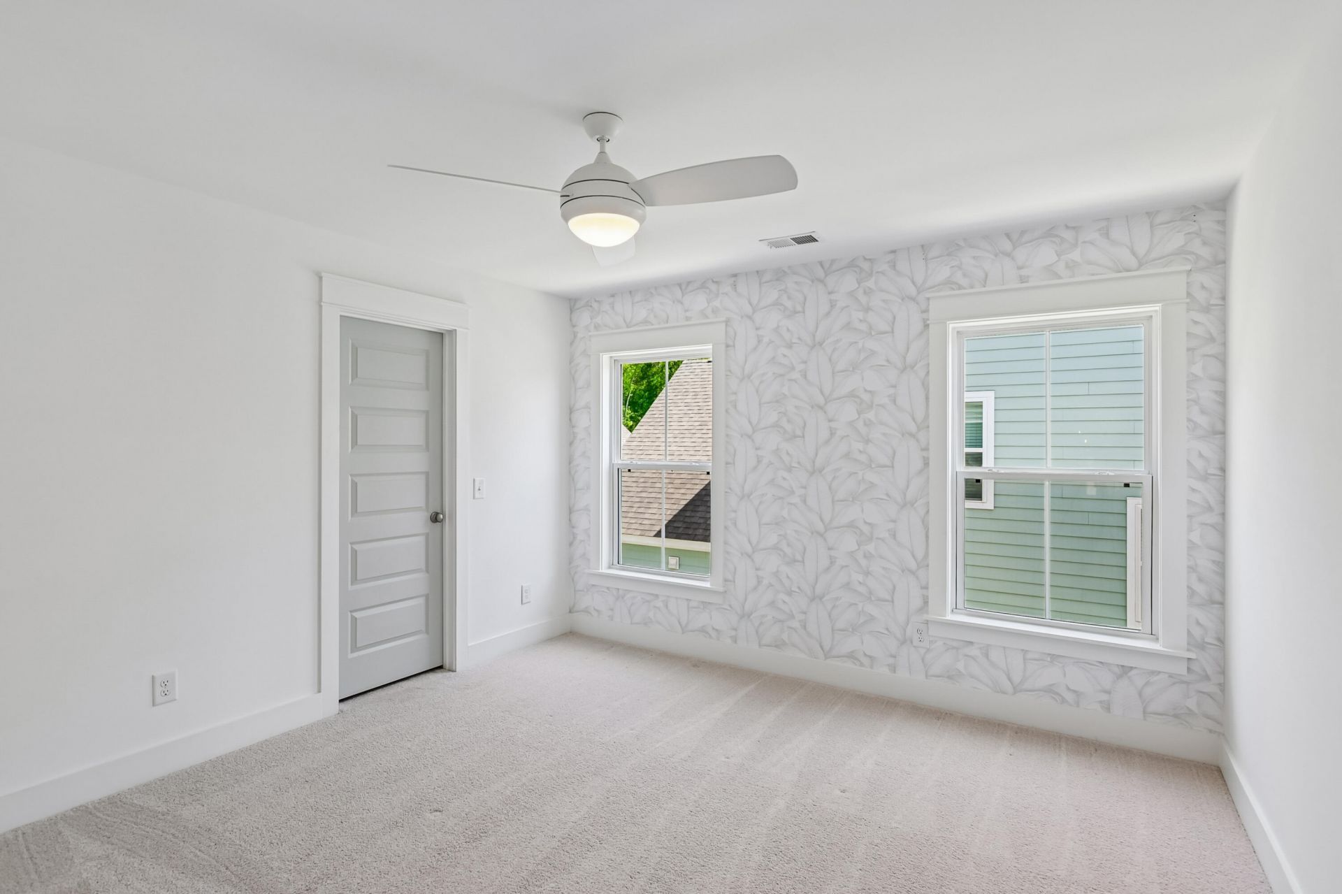 2014 Blue Bayou Boulevard Photo 31