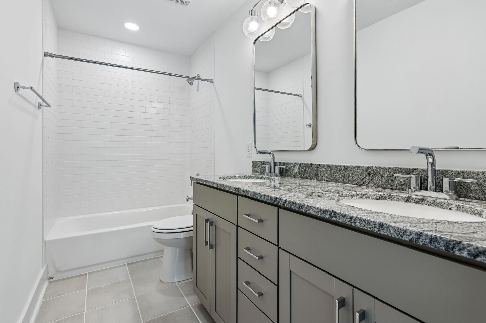 2014 Blue Bayou Boulevard Photo 33