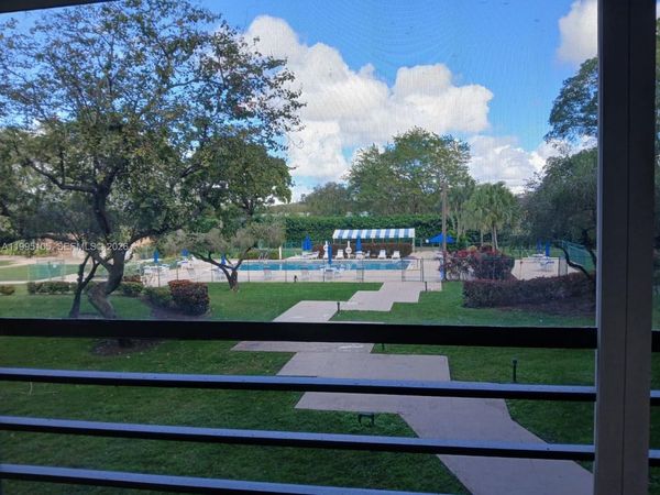 1300 Saint Charles Pl, Unit 222, Pembroke Pines, FL 33026