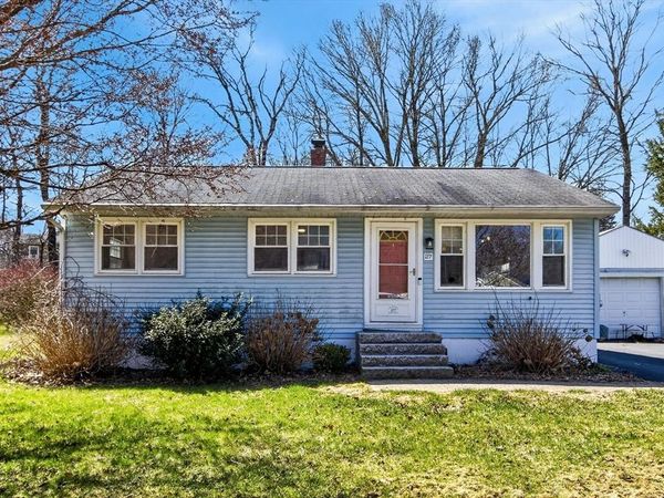 27 Robin Rd, Westborough, MA 01581