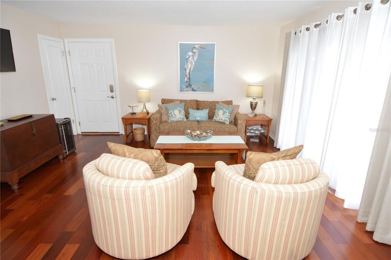 213 Seahorse Drive Se, Unit B, Saint Petersburg, FL 33705 Photo