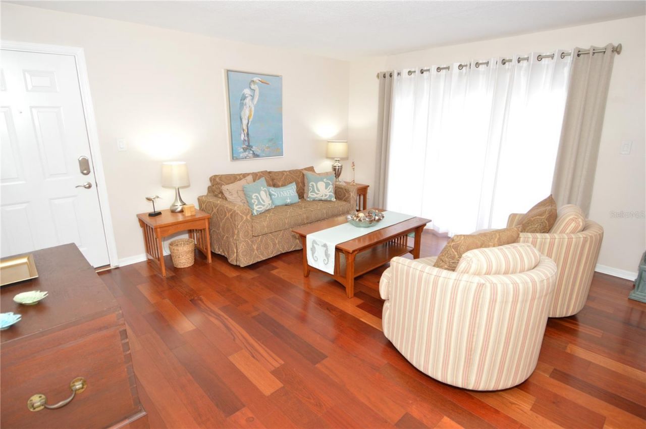 213 Seahorse Drive Se, Unit B, Saint Petersburg, FL 33705 Photo