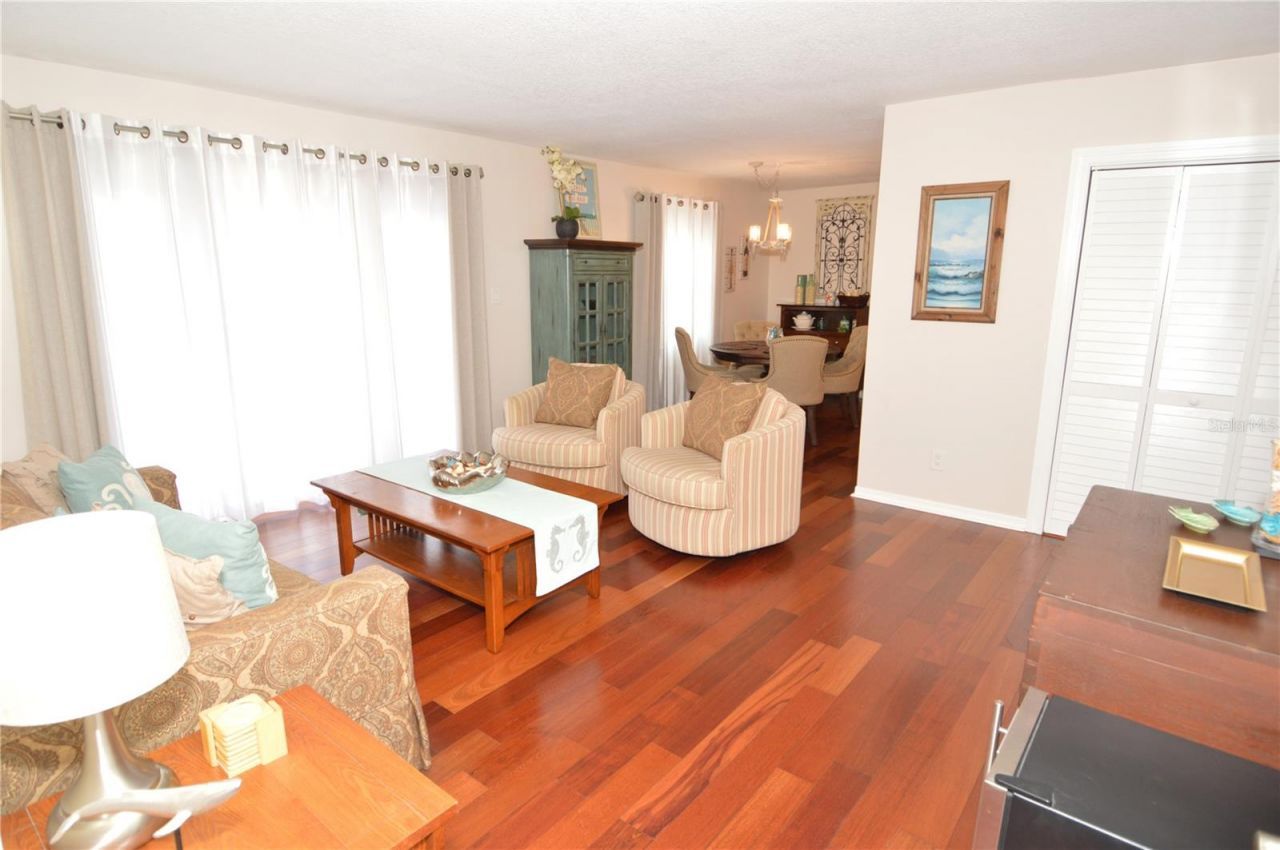 213 Seahorse Drive Se, Unit B, Saint Petersburg, FL 33705 Photo