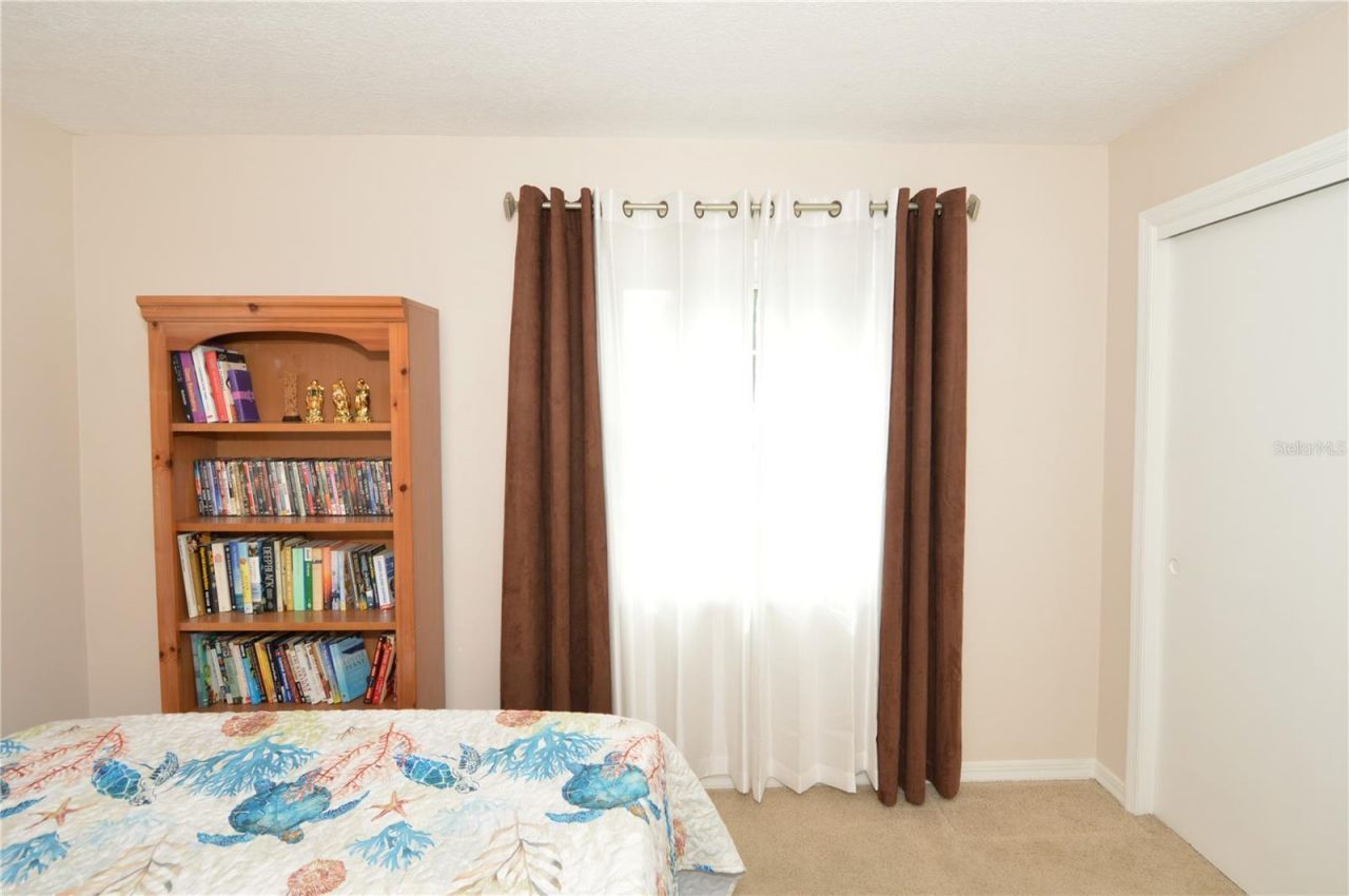 213 Seahorse Drive Se, Unit B, Saint Petersburg, FL 33705 Photo