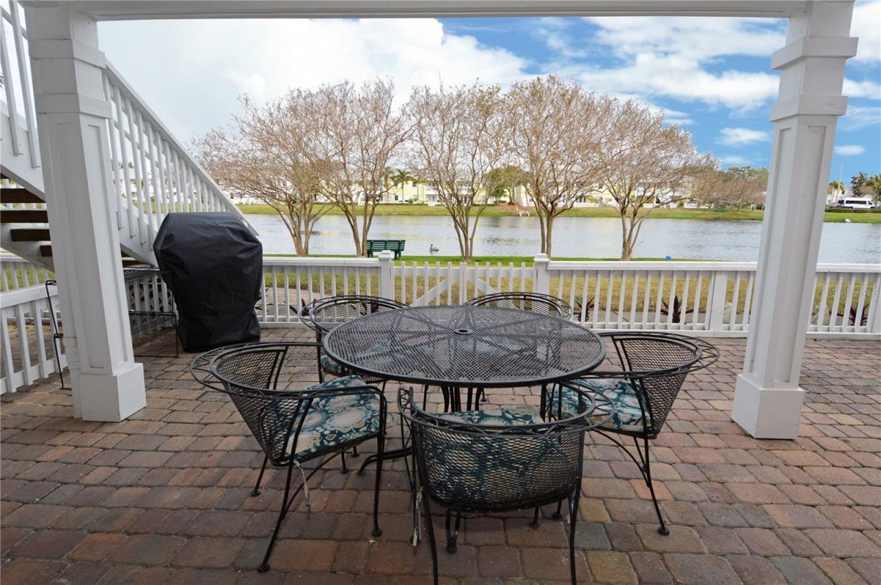 213 Seahorse Drive Se, Unit B, Saint Petersburg, FL 33705 Photo