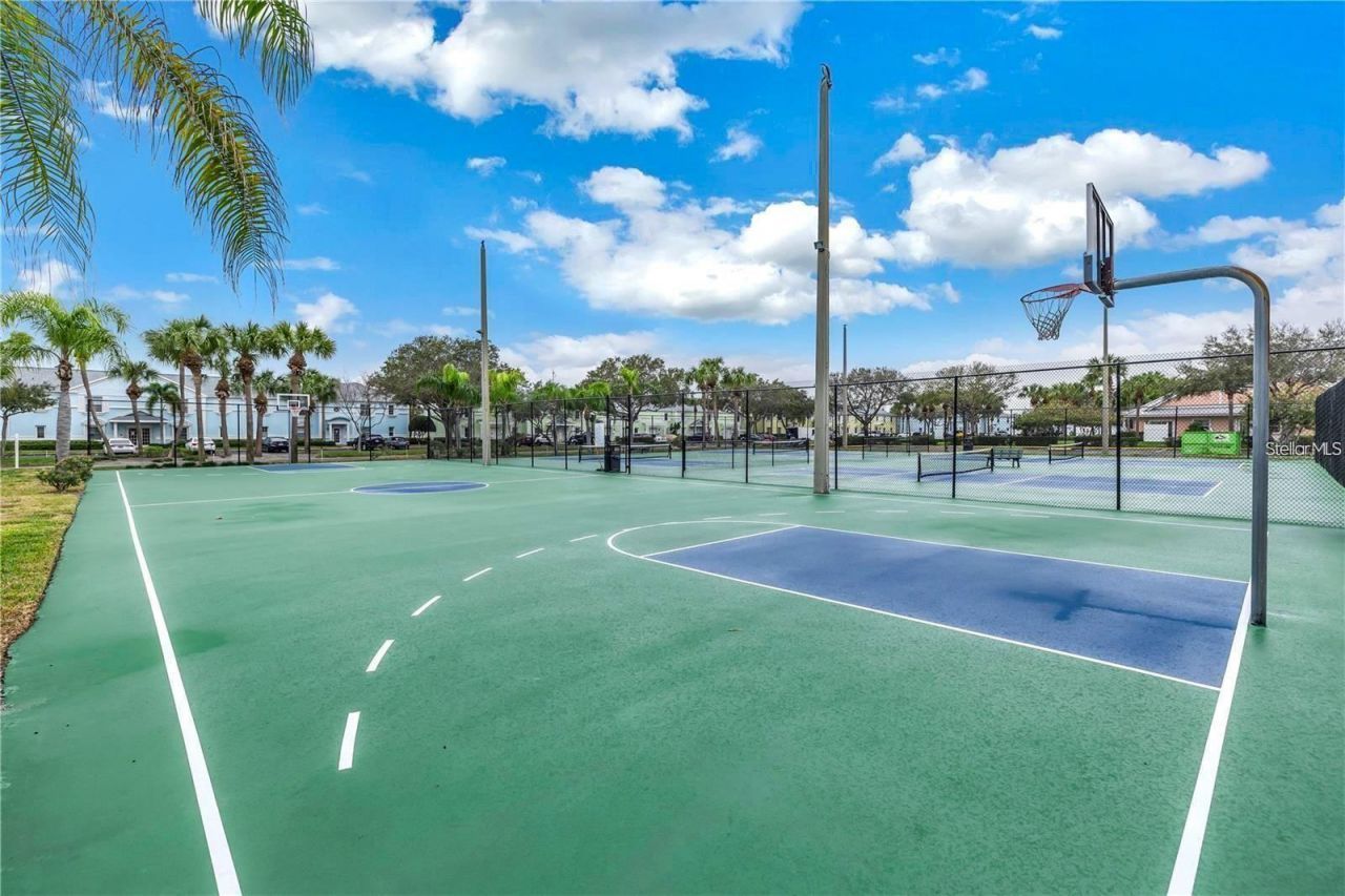213 Seahorse Drive Se, Unit B, Saint Petersburg, FL 33705 Photo