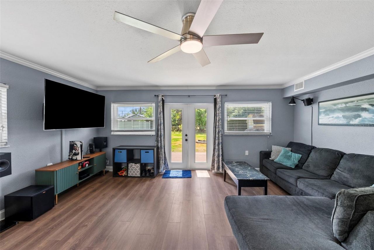 824 61st Avenue Ne, Saint Petersburg, FL 33703 Photo