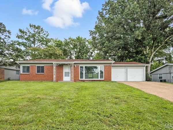 1018 Tempo Drive , St Louis, MO 63146