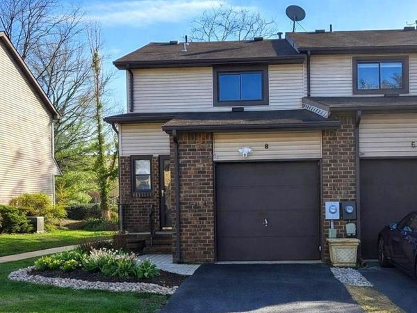 8 CHELSEA CIRCLE, FLEMINGTON, NJ 08822