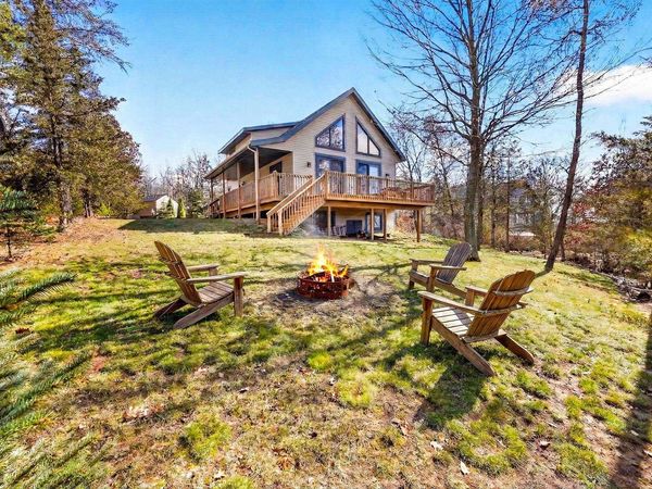 W8510 Lake Point Court, Oxford, WI 53952