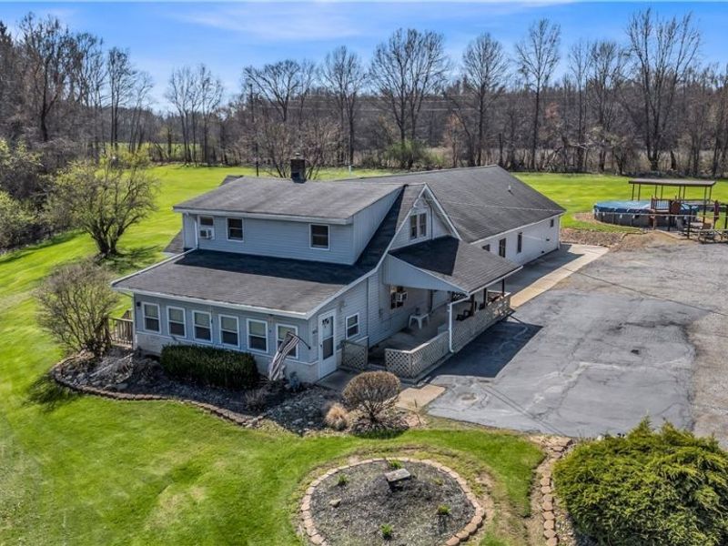15064 W River Road, Columbia Station, OH 44028 Photo 2