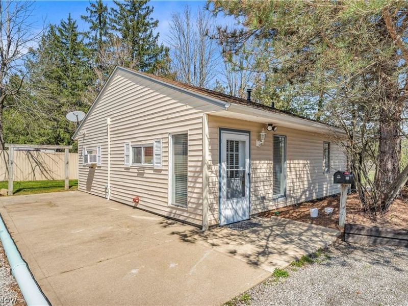 15064 W River Road, Columbia Station, OH 44028 Photo 30