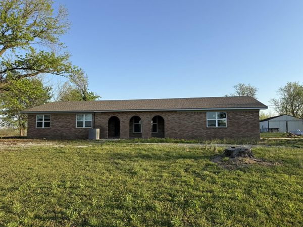 63400 E 120 Road , Miami, OK 74354