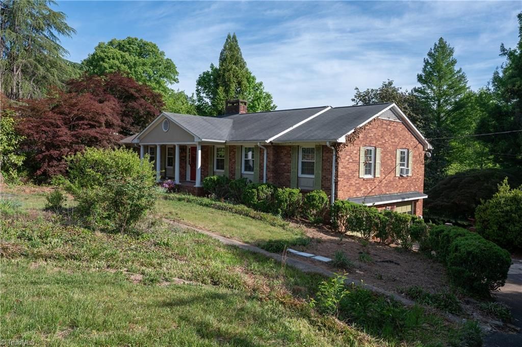 4229 Mashie Drive, Pfafftown, NC 27040 Main Photo