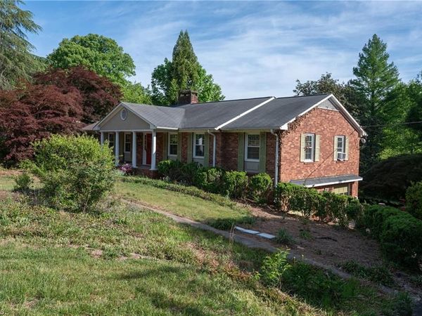 4229 Mashie Drive, Pfafftown, NC 27040