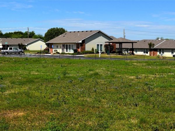 324 Preston Road, Mabank, TX 75147