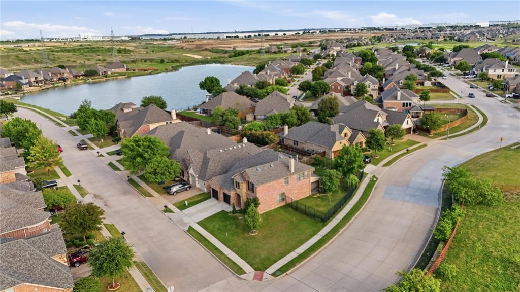 4500 Lakeside Hollow Street, Fort Worth, TX 76262 Main Photo