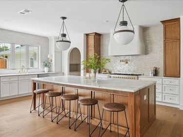 4366 Willow Lane, Dallas, TX 75244