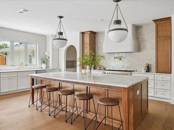 4366 Willow Lane, Dallas, TX 75244