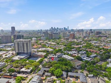 4122 Avondale Avenue, Unit 204, Dallas, TX 75219