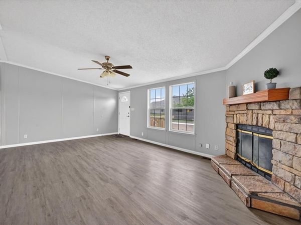 951 Lariat Lane, Mansfield, TX 76063