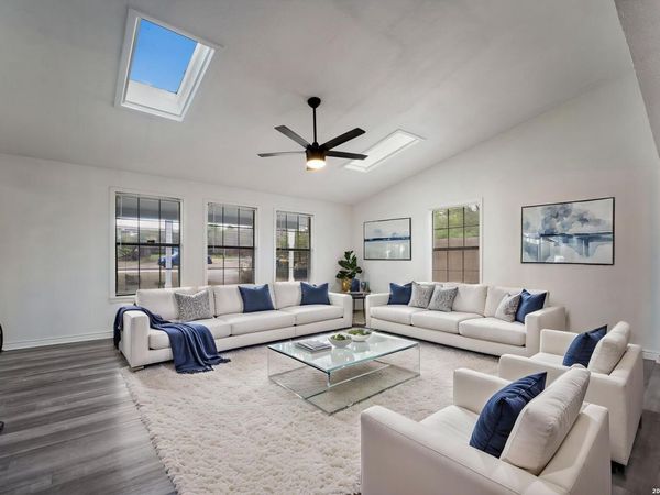8265 UTOPIA BLVD, Selma, TX 78154
