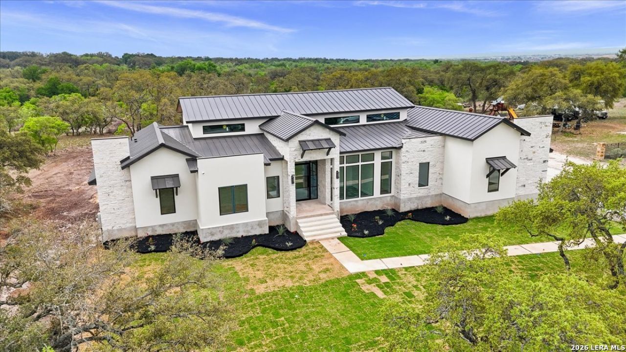 577 Private Road 3702, San Antonio, TX 78253 Main Photo