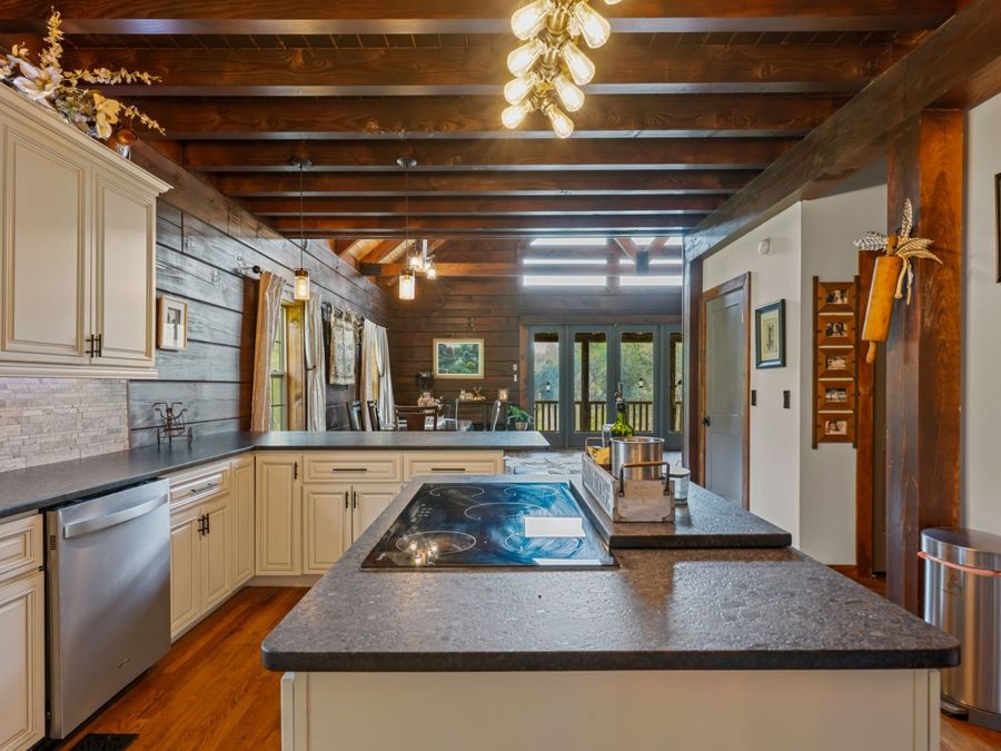 Property Image 38