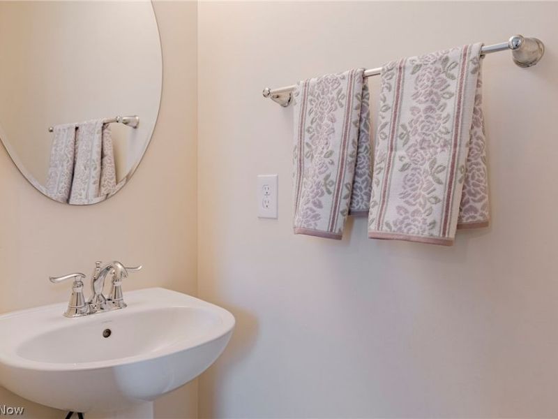 519 N Ashwood Lane, Painesville, OH 44077 Photo 10