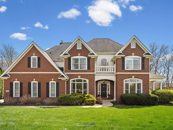 1423 Kingswood Road W, West Lafayette, IN 47906