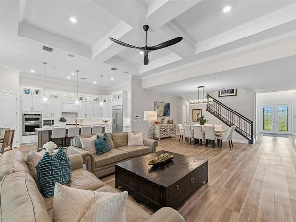 9607 Everglades DR, NAPLES, FL 34120