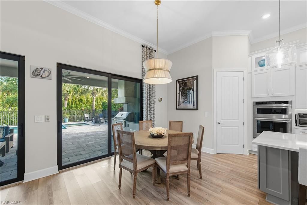 9607 Everglades Dr, Naples, FL 34120 Photo