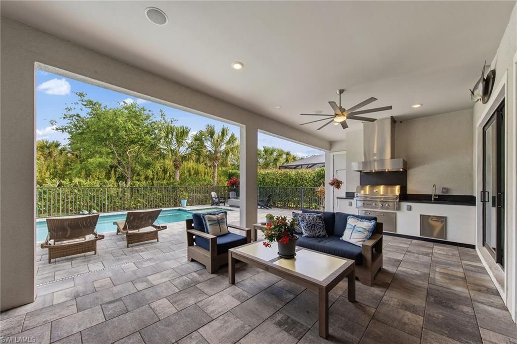 9607 Everglades Dr, Naples, FL 34120 Photo