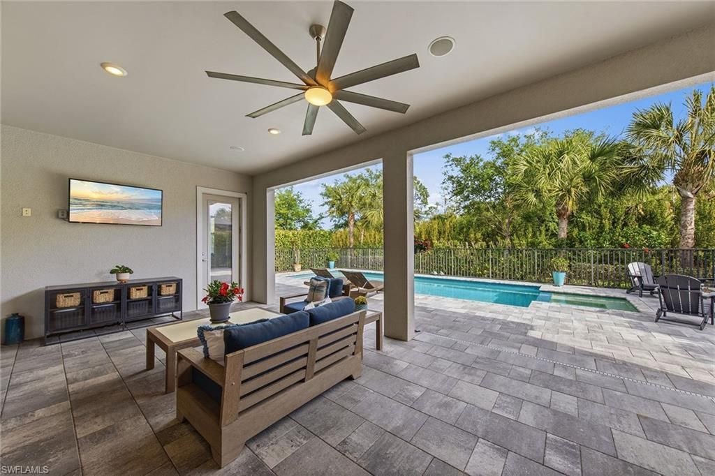 9607 Everglades Dr, Naples, FL 34120 Photo