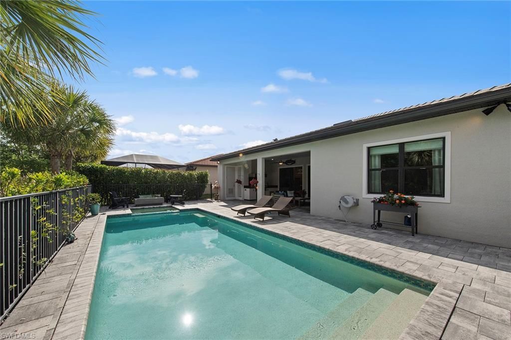 9607 Everglades Dr, Naples, FL 34120 Photo