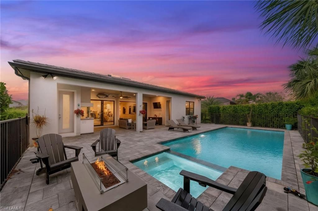 9607 Everglades Dr, Naples, FL 34120 Photo