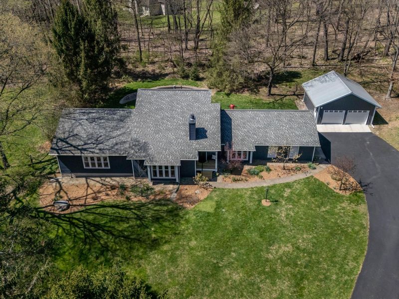 39 Victoria Drive, Granville, OH 43023 Photo 2