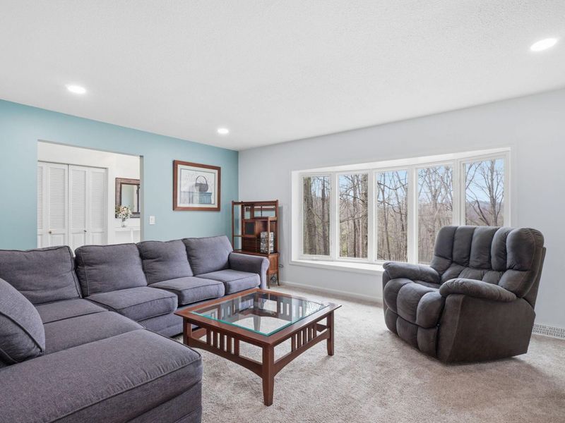 328 Pinetree Drive NE, Granville, OH 43023 Photo 9