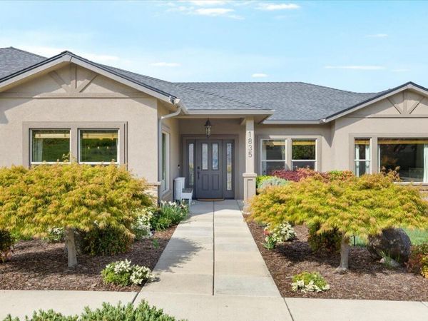 1835 Plateau Drive, Medford, OR 97504