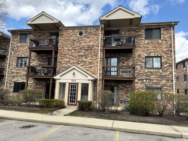 2215 Nichols Road , Unit C, Arlington Heights, IL 60004