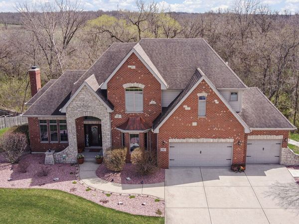 21163 S Wooded Cove Drive, Elwood, IL 60421
